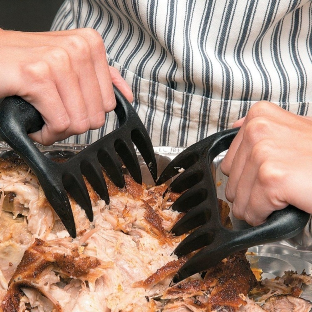Set of plastic bear paw meat claws